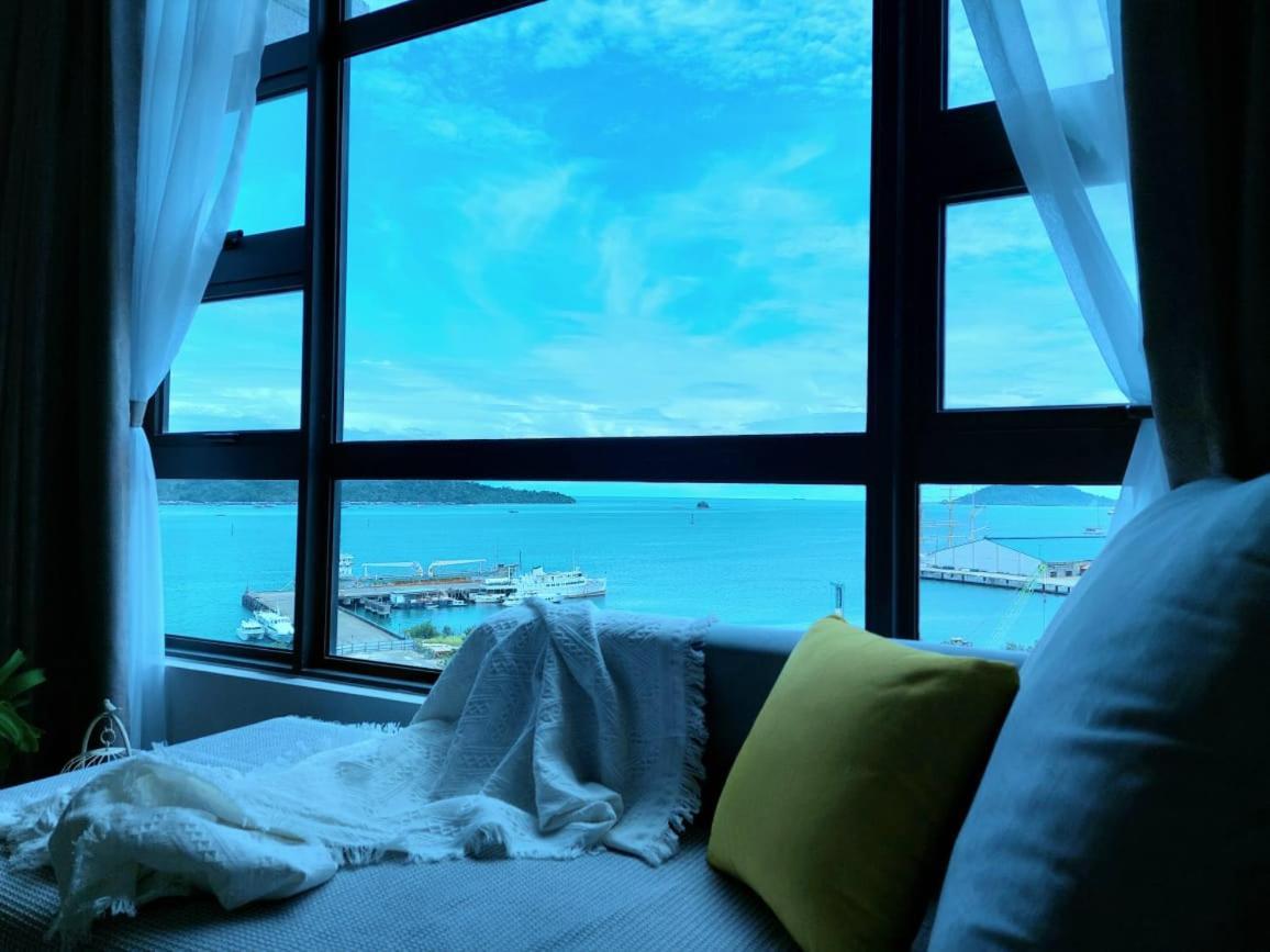 J'Stay Seaview Suite Jesselton Quay Кота Кинабалу Екстериор снимка