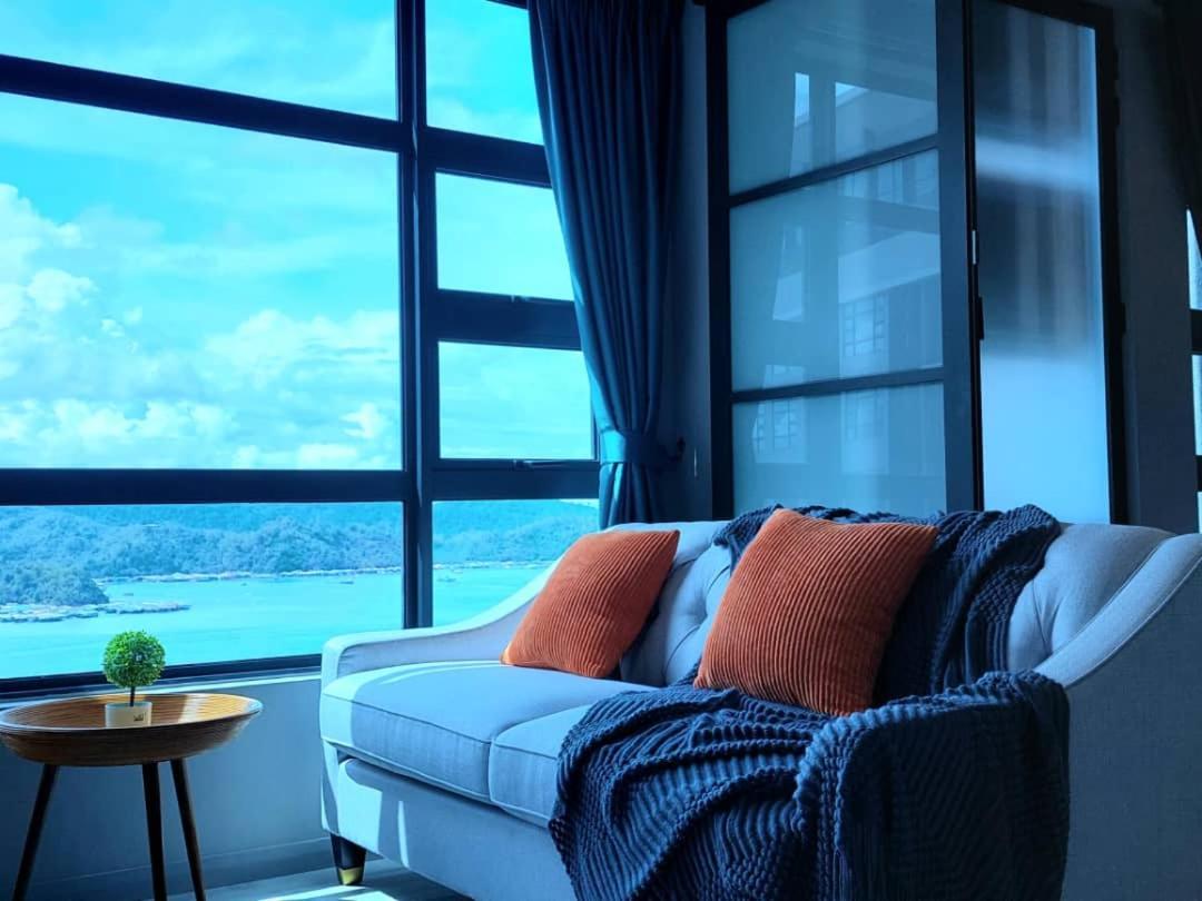 J'Stay Seaview Suite Jesselton Quay Кота Кинабалу Екстериор снимка